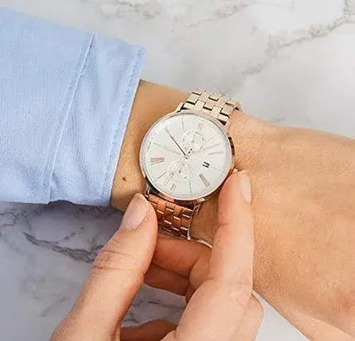 שעון טומי הילפיגר לאישה דגם 1782070
